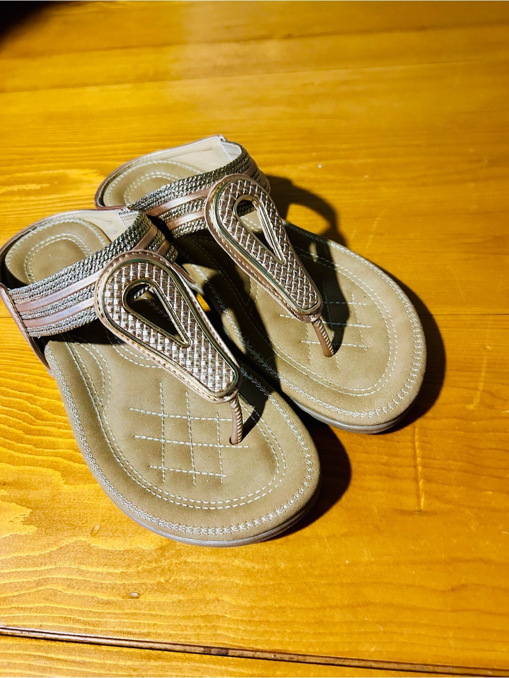 Womens Beige and Gold Sandals